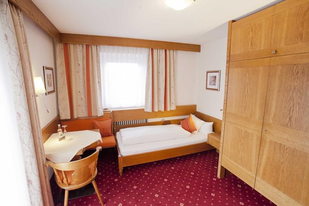 Gaestehaus Birkenhof Oberstdorf Rom bilde